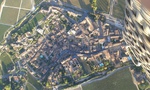 Village de Saint Emilion en Gironde a coté de Bordeaux, Balade en montgolfière, estuaire de la gironde 